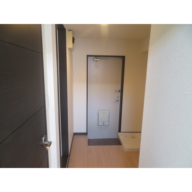 スリーワン 玄関