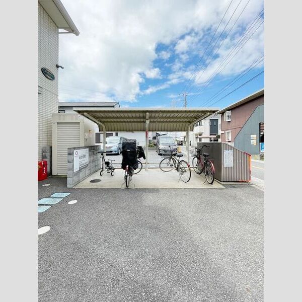 マルベリー 駐輪場