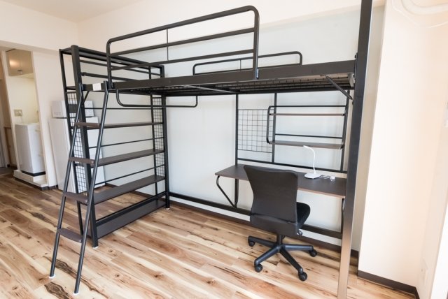 ロイヤルレゾン3階 デスク付ロフトベッド