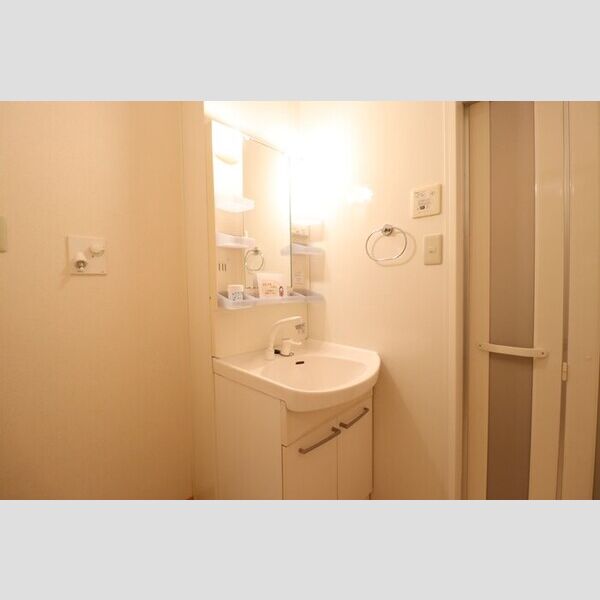 リシアンサス・ガーデン　ABCDEF 洗髪洗面化粧台