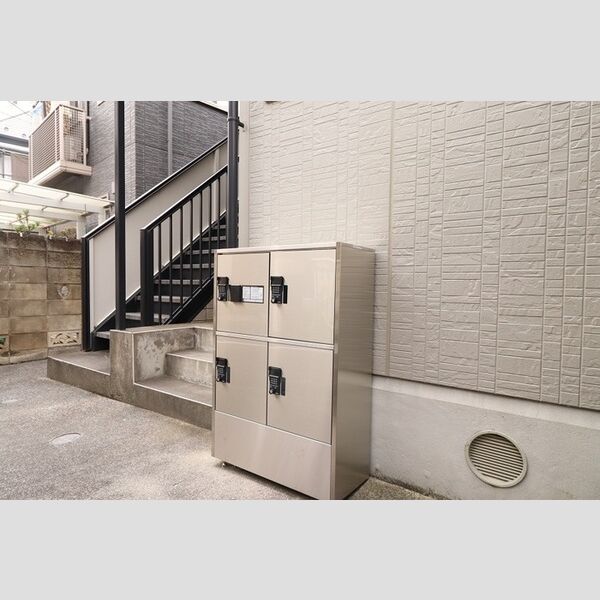 エントピア南長崎106号室 宅配BOX