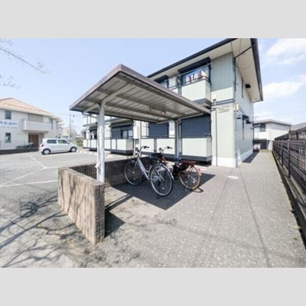 おゆみ野ハイツ101号室 駐輪場