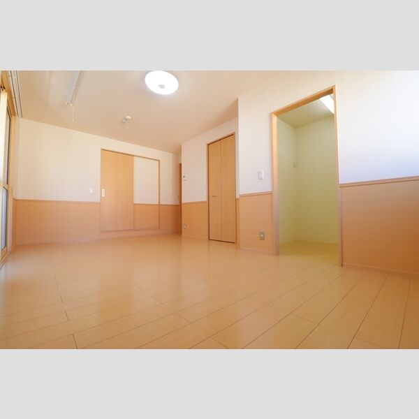 エバーグリーンガーデン　A 洋室10.25帖