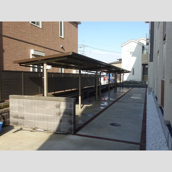 Clover　field 駐輪場