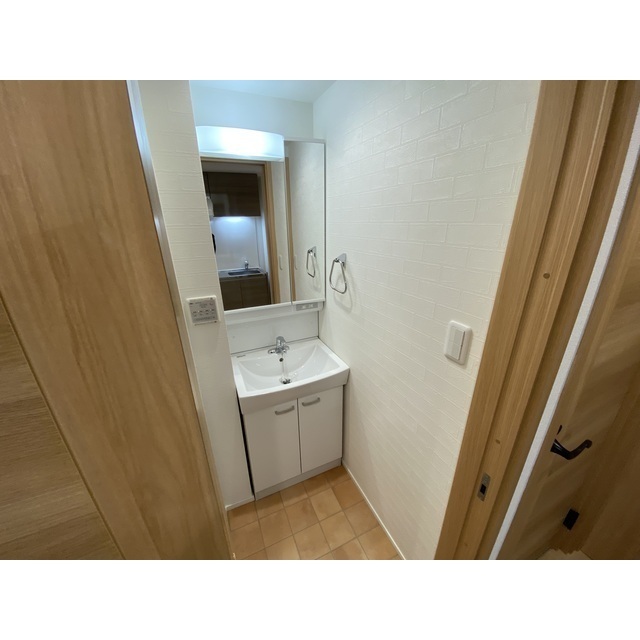 リポス瀬谷C棟208号室 内観