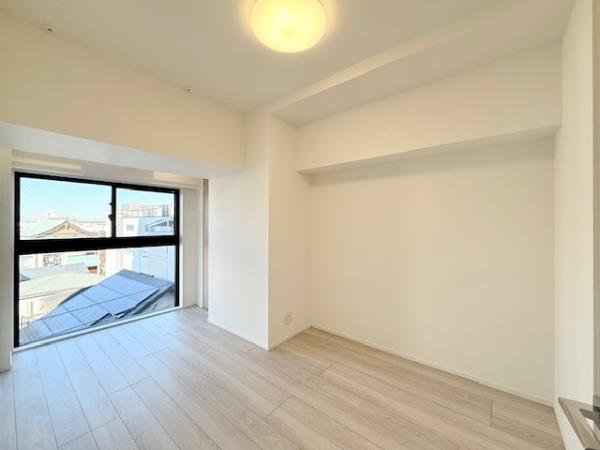 エレミ本蓮沼5階 リビング