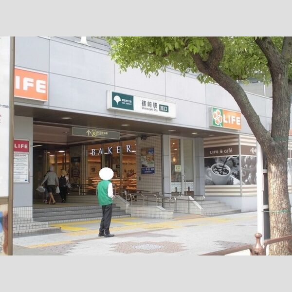 Mario　KⅡ ライフ篠崎店まで91m