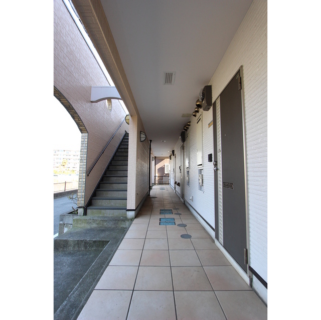 プリマヴェーラ106号室 共用廊下