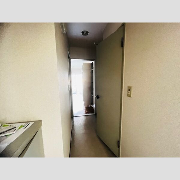 ハイムカメリア110号室 玄関
