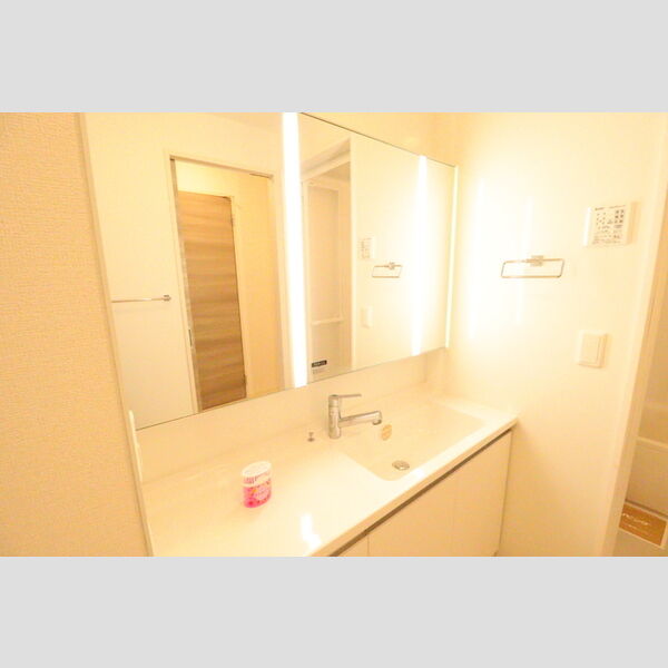 ルミナーレ 洗髪洗面化粧台