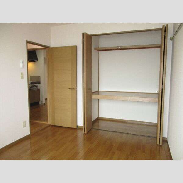 ティグリス102号室 居室