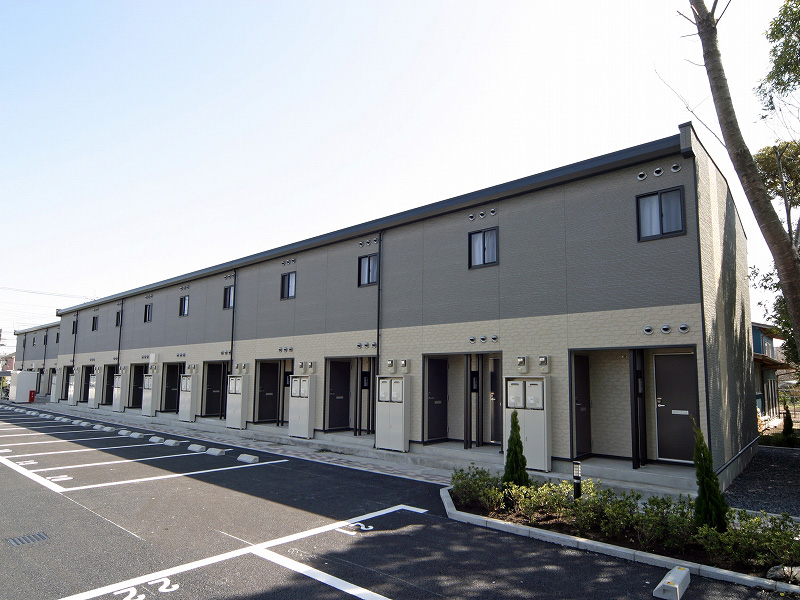 レオパレスクライネシュロスの外観画像