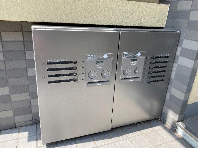 サンフラワー1階 宅配ボックス