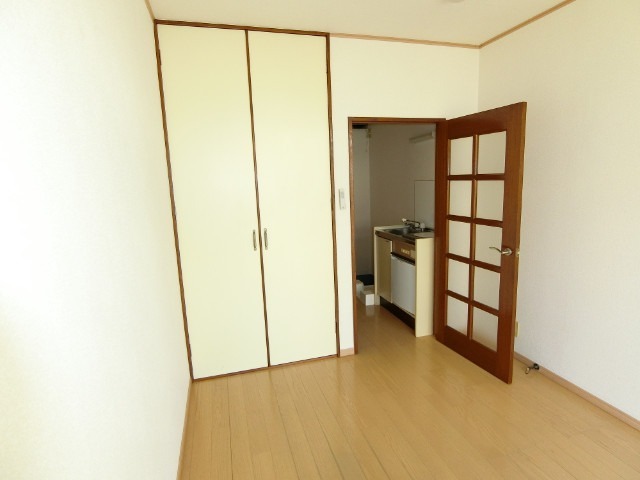 ジョエルココ1階 白を基調としたお部屋です