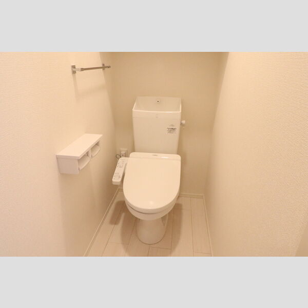 メゾンさくら 温水洗浄暖房便座