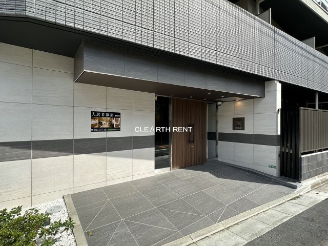 コンシェリア中野弥生町 ＴＨＥ ＲＥＳＩＤＥＮＣＥ3階 落ち着いたエントランスです