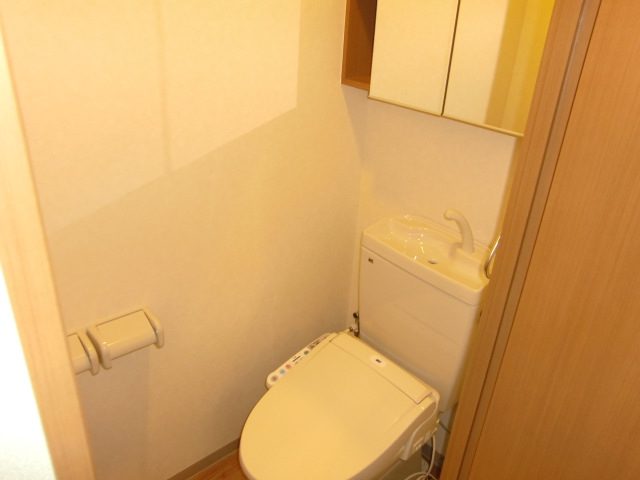 リバブルパレス シャワー付きトイレ