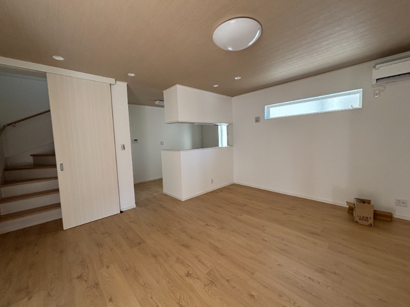 別所6丁目戸建 リビング