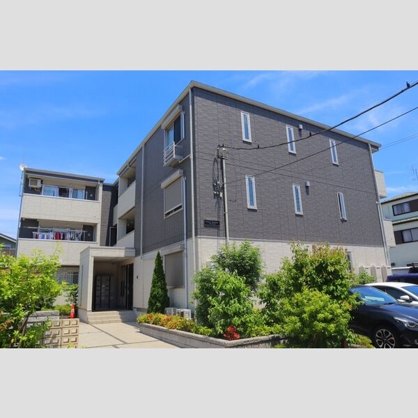 グランジュネス305号室 建物外観