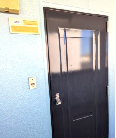 領家レジデンス302号室 玄関