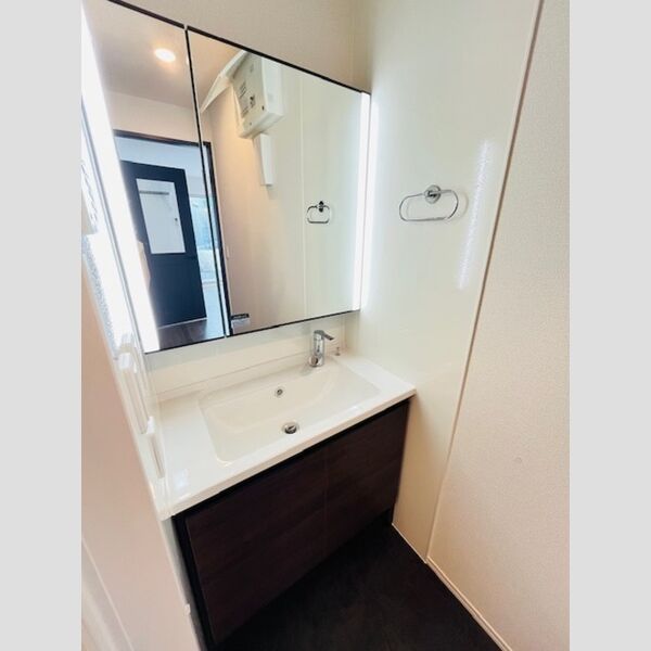 ジェルベーラ105号室 洗髪洗面化粧台
