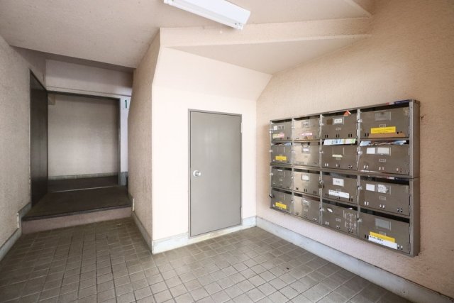 オレンジハイツ2階 エントランス