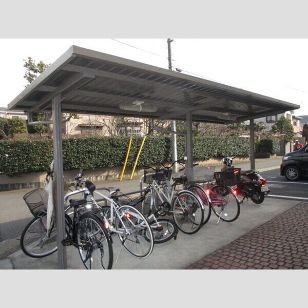 エミネンス上本郷207号室 駐輪場