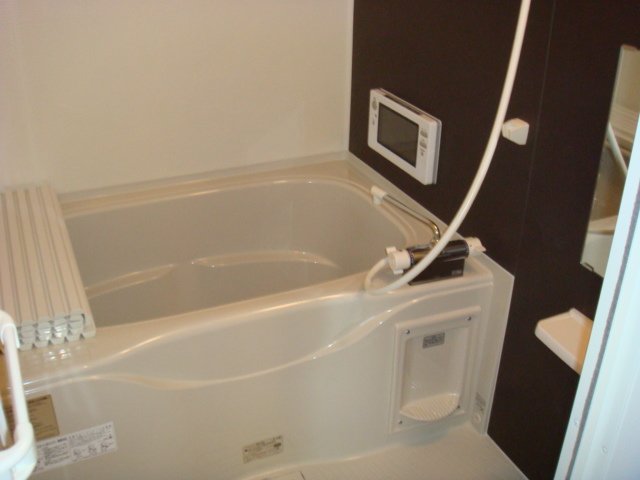 ヴィラージュ弐番館 バス