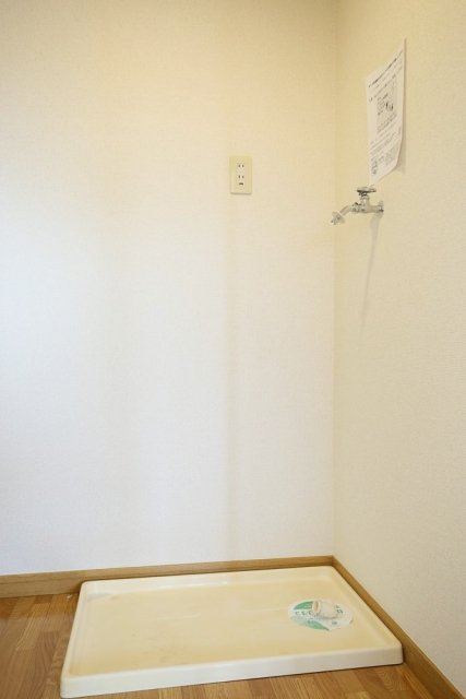 日神パレステージ中村橋8階 室内洗濯機置場