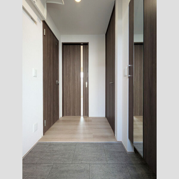 エスペリア相模が丘5丁目202号室 玄関