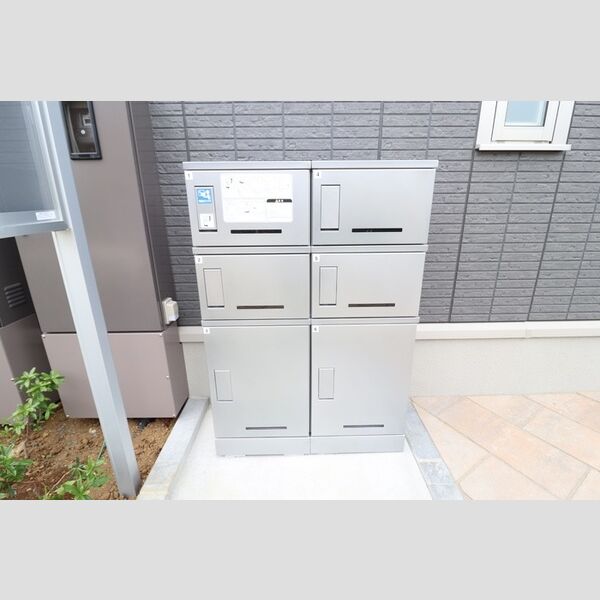 ピースウッド　Ⅰ106号室 宅配ボックス