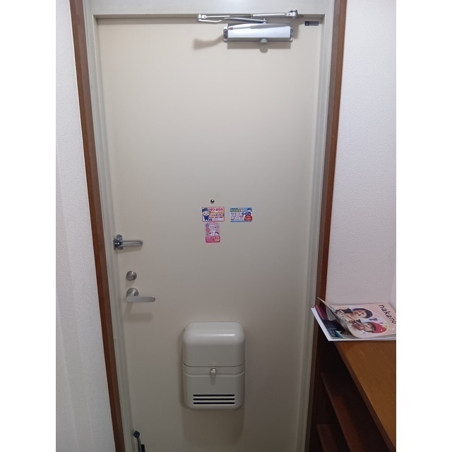 ルミエール中野 玄関