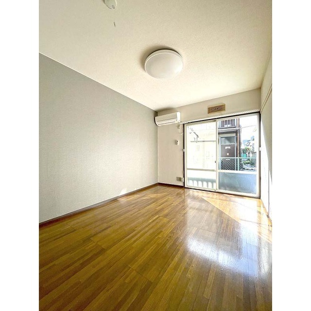 メゾンポンムＡ フローリング6帖