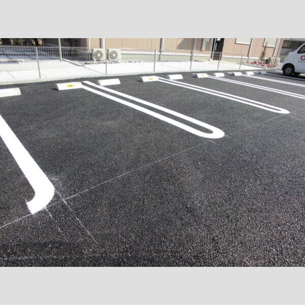 アクシスハイツ203号室 駐車場