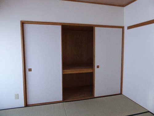 ライオンズプラザ大宮3階 押入　※2021年7月撮影の写真