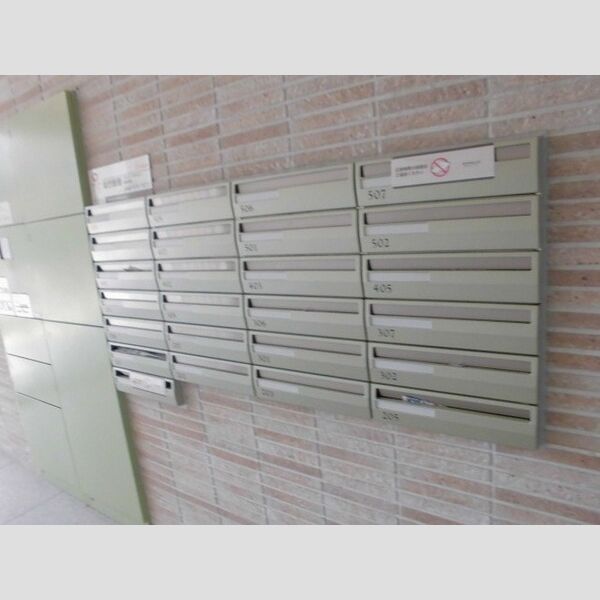 ソレイユ南与野　(住居部分) 集合ポスト