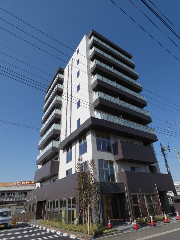 ジャルダン　デ　グリシーヌ9階 外観