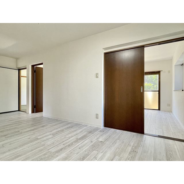 グレースガーデン204号室 同建物別部屋の参考画像