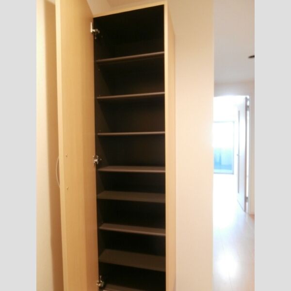 YSC横浜ビル シューズボックス