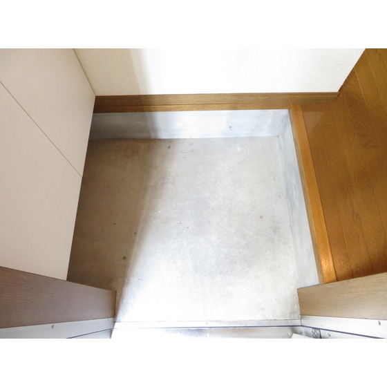 エステートピアＫ0103号室 玄関