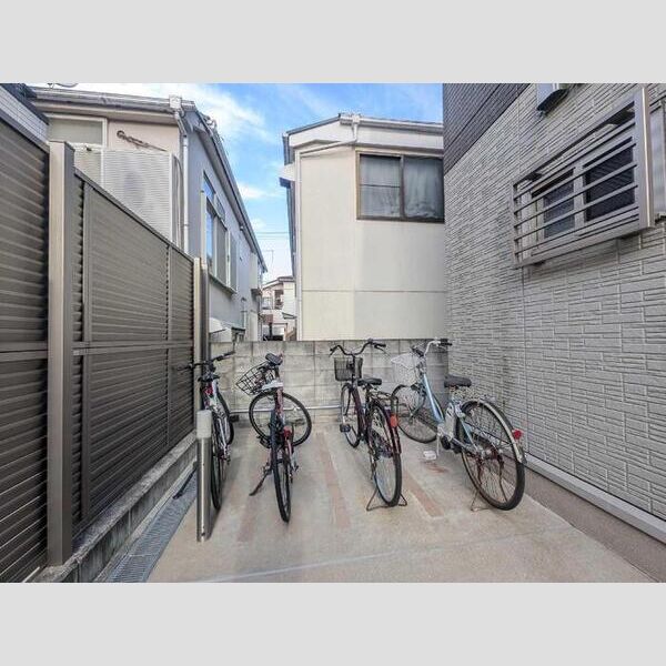 アルペジオ 駐輪場