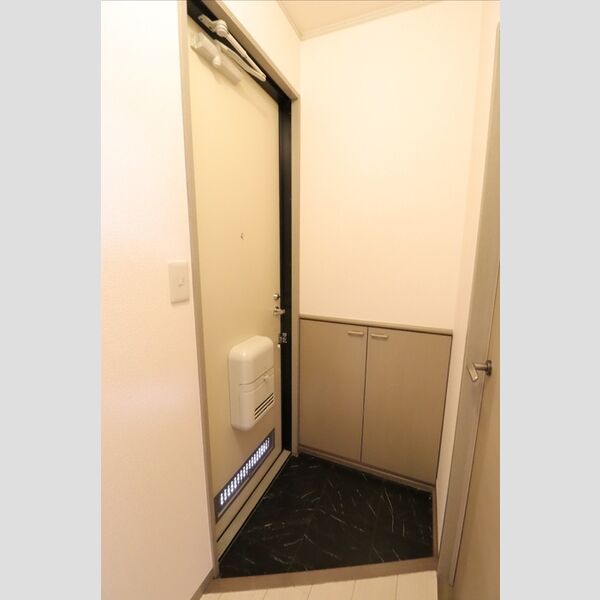 ラ・フランセ　弐番館203号室 玄関