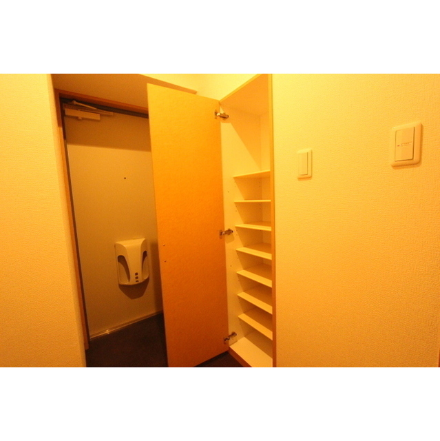 ＦＲＥＡ　Ｍ　桜台101号室 玄関