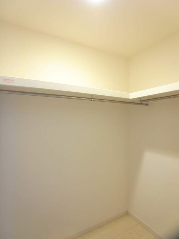 リブリ・グランパル江戸川1階 収納