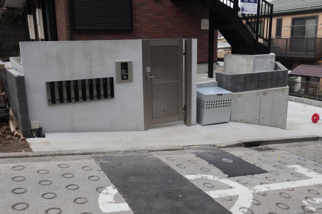 T＆FレジデンスⅩ102号室 エントランス