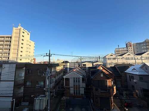 ライオンズヒルズ松戸4階 室内からの景色