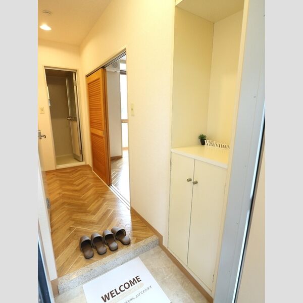 AWAビル102号室 玄関