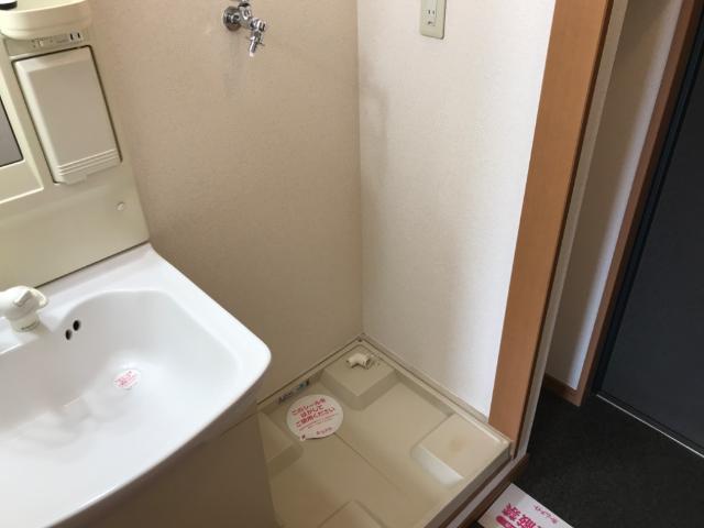 ＳＵＮ　ＣＲＯＳＳ　ＲＯＡＤ303号室 洗濯機置場