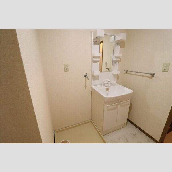 シャネルI&S 洗髪洗面化粧台