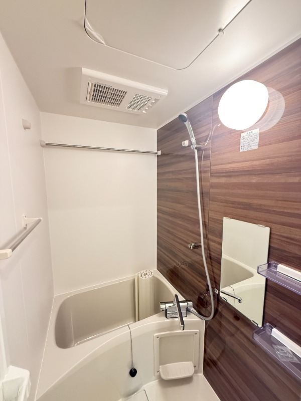 カーサ本木1階 浴室乾燥機